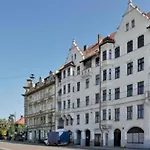 Kopernik Premium Rooms Apartment